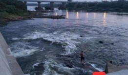 海南溺水爆料视频最新,紧急救援与家属悲痛时刻